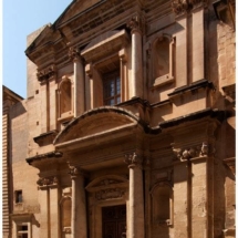 This used to be the church for the Langue of Aragon and was built around 1670. In an earthquake in 1693, the dome collapsed and the whole church was remodeled in 1718.