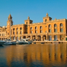 Birgu&#039;s waterfront, showing the Royal Navy bakery, now the Malta Maritime Museum.