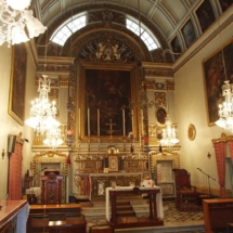 St Peter&#039;s Chapel, its elaborate altar, painting by Preti , and fine coffered ceiling,note the grilles on each side of the altar through which the cloistered nuns used to follow mass