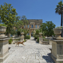 Le jardin baroque d'origine de la Villa Bologna date de 1745